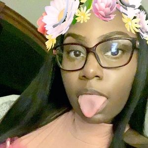 Meet your Posher, Taryn